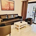Puerto Banus, 2 Rooms, Pool And Private Parking. Apartment Marbella