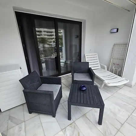 Puerto Banus, 2 Rooms, Pool And Private Parking. Appartement