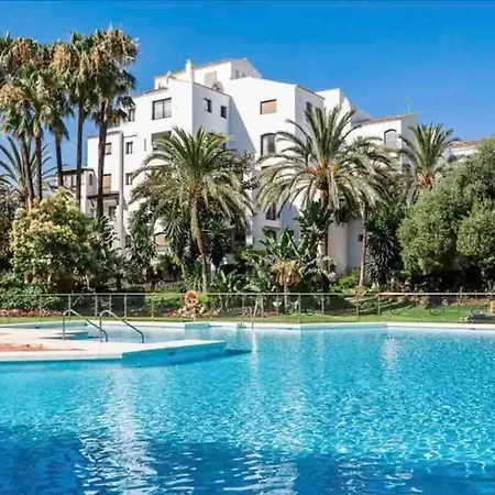Puerto Banus, 2 Rooms, Pool And Private Parking. Appartement *