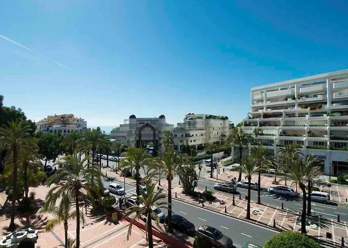 Puerto Banus, 2 Rooms, Pool And Private Parking. Apartment *