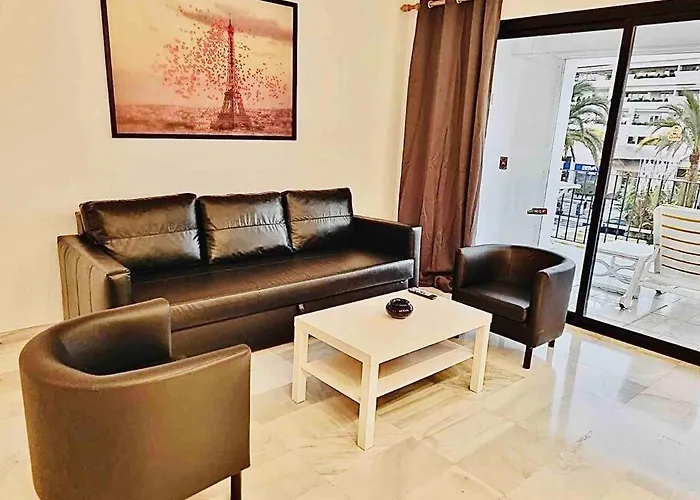 Puerto Banus, 2 Rooms, Pool And Private Parking. Apartment Marbella